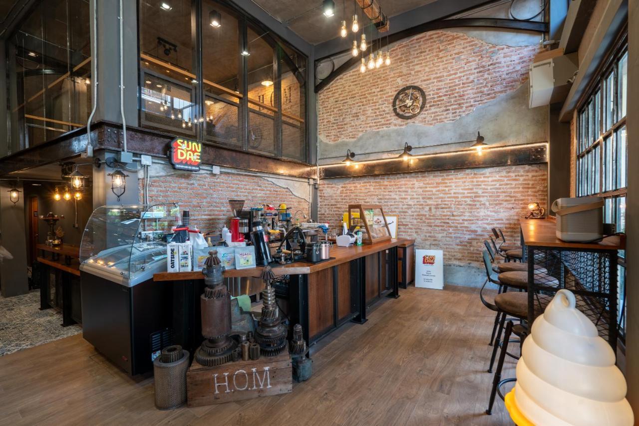 House Of Machine Boutique Hotel Банкок Екстериор снимка